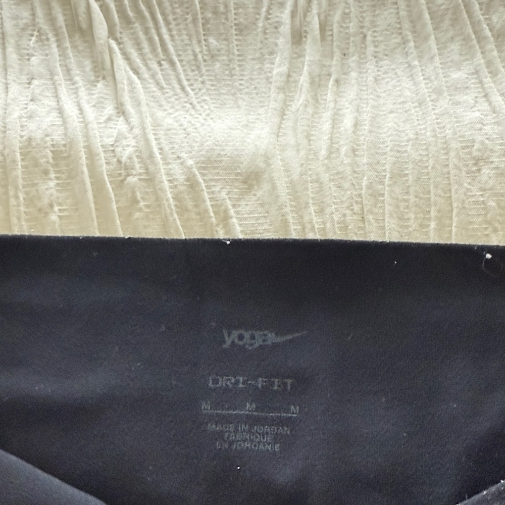 Nike Black Leggings - Picture 2 of 2